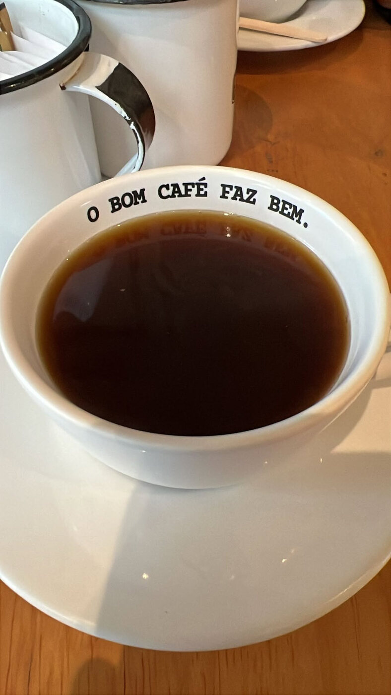 Xícara de café coado, "O bom café faz bem"